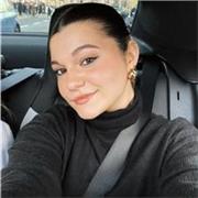 Estudiante de Logopedia, con experiencia como monitora de primaria.